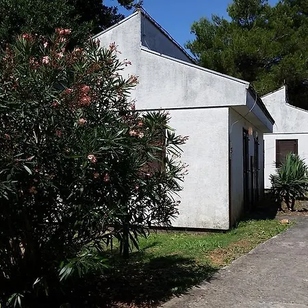 Jurjevac Üdülőpark 2*